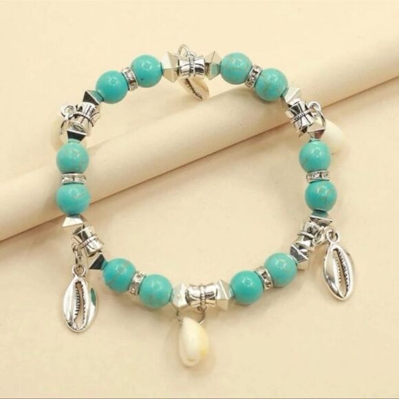 Turquoise Beaded Seashell Charm Bracelet- NWT - Picture 2 of 4